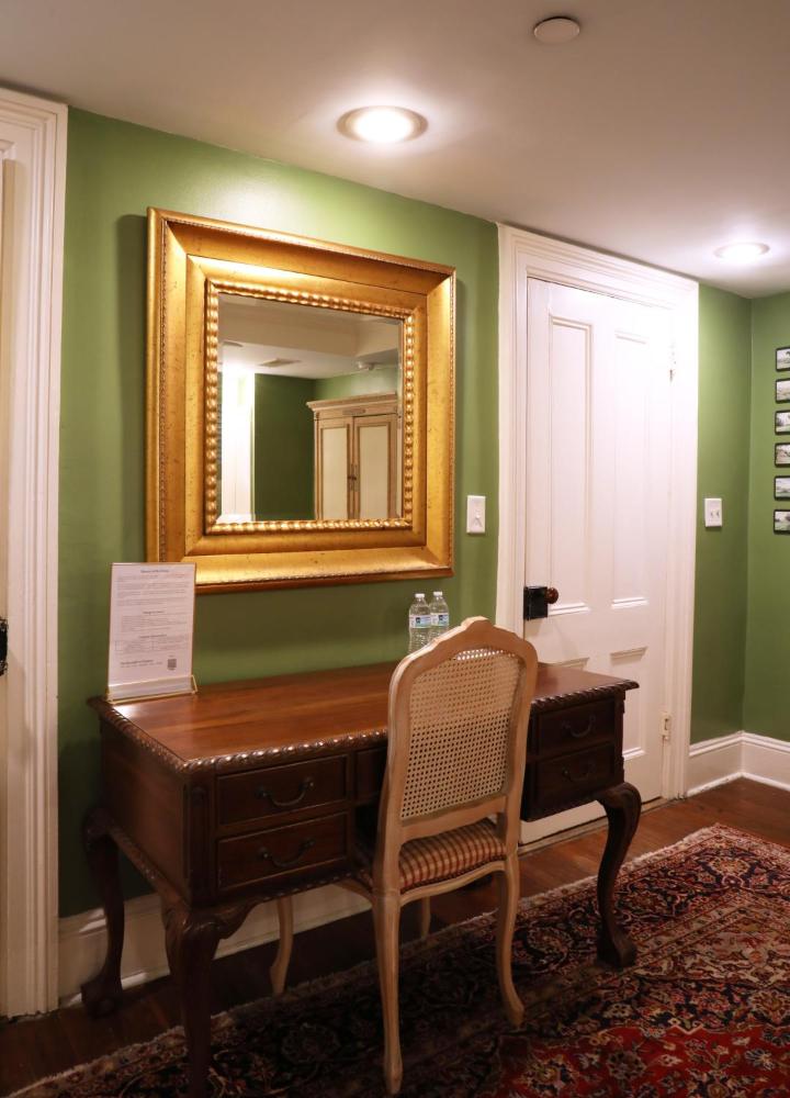 Justine Inn Savannah